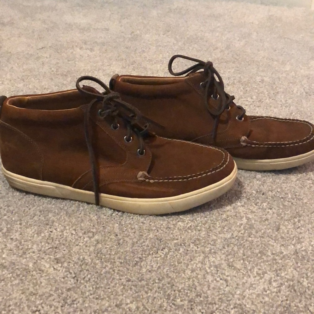 Peter Millar suede chukka sneaker